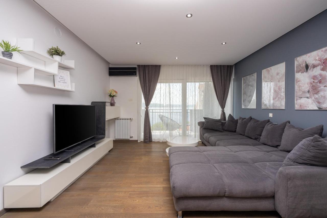 Apartments Luna ドラマリ エクステリア 写真