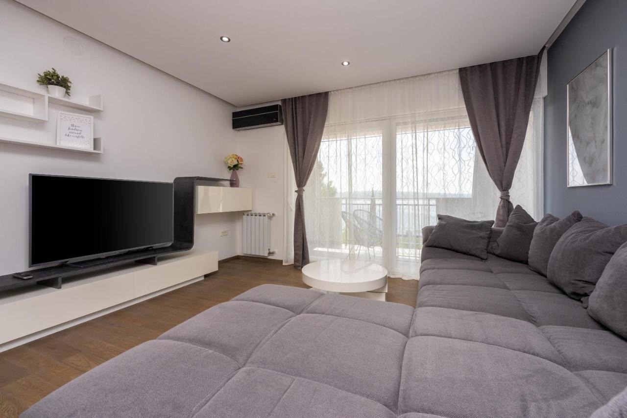 Apartments Luna ドラマリ エクステリア 写真