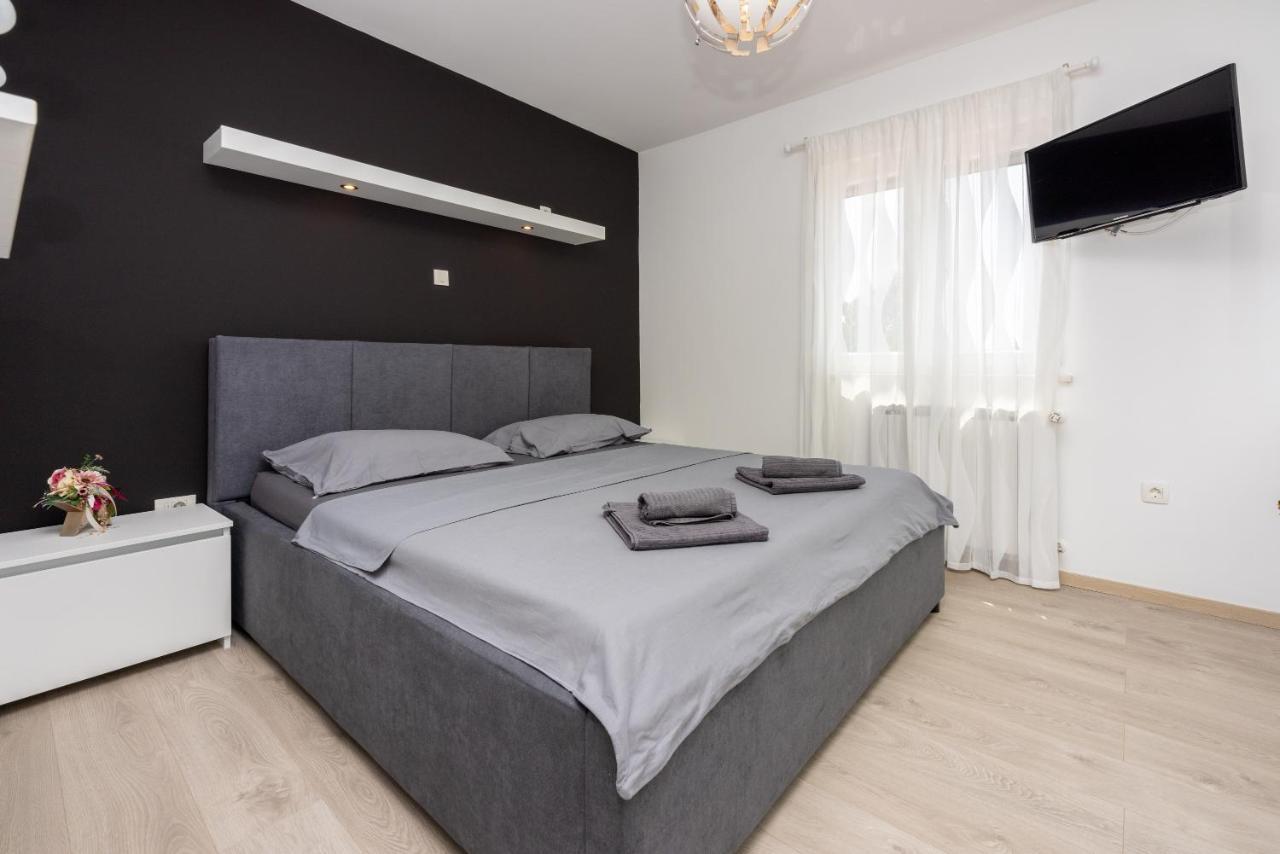 Apartments Luna ドラマリ エクステリア 写真