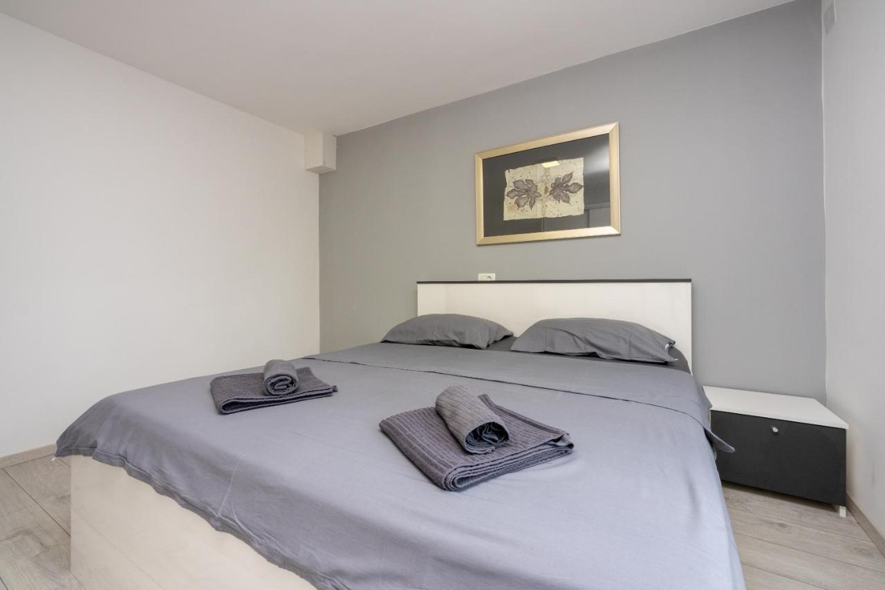 Apartments Luna ドラマリ エクステリア 写真